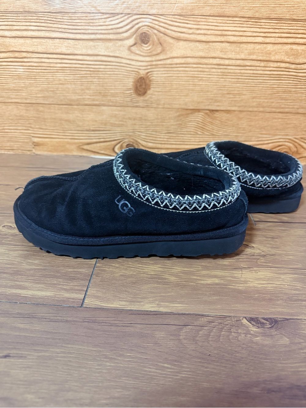 UGG Womens Tasman Slippers Size 9 Black